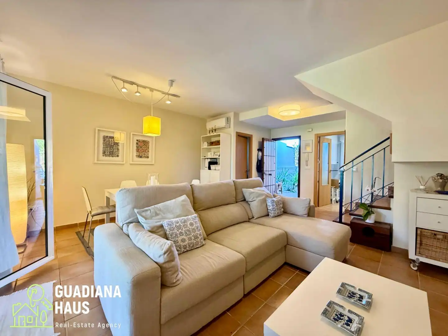 Reihenhaus mit Pool zum Verkauf in Avenida ROSALIA DE CASTRO 5, imagen 13