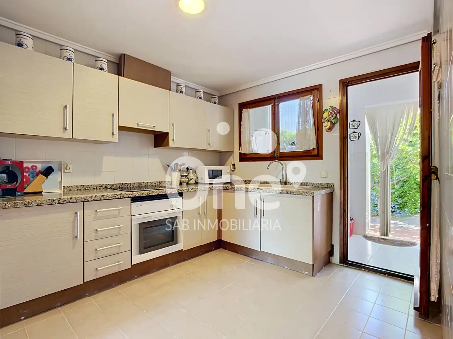 Kitchen of Houses for sale in San Antonio de Benagéber  with Air Conditioner, Private garden and Terrace