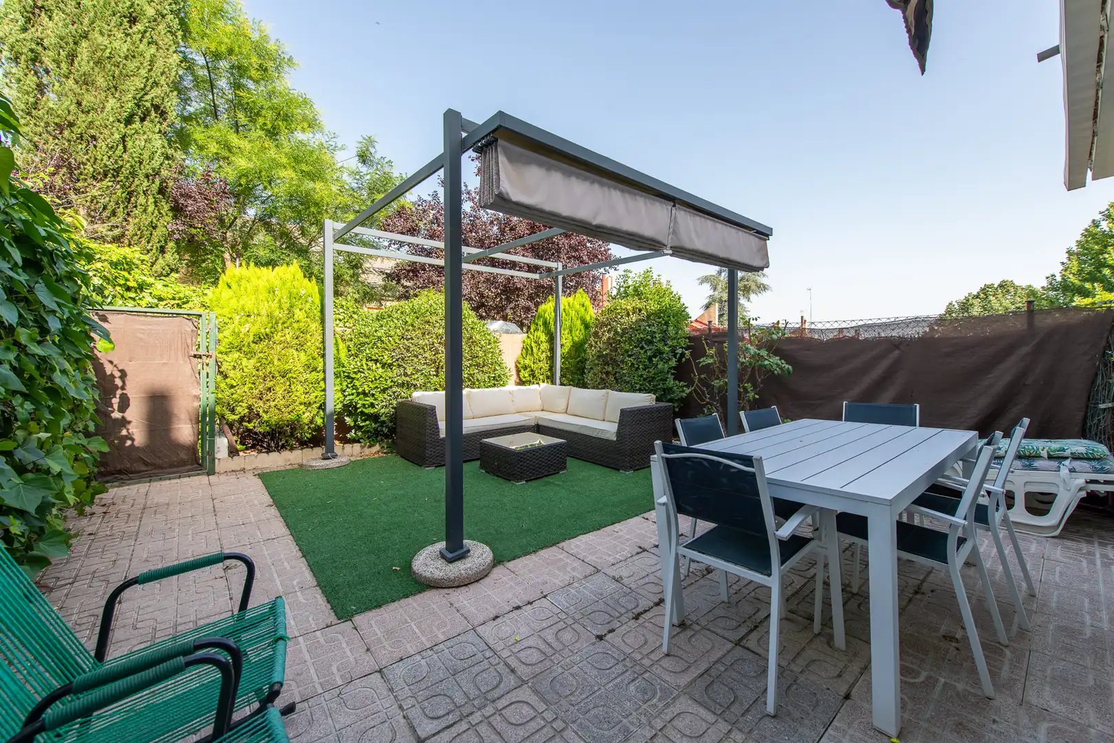 Terrace of Houses for sale in La Moraleja  with Air Conditioner, Heating and Private garden