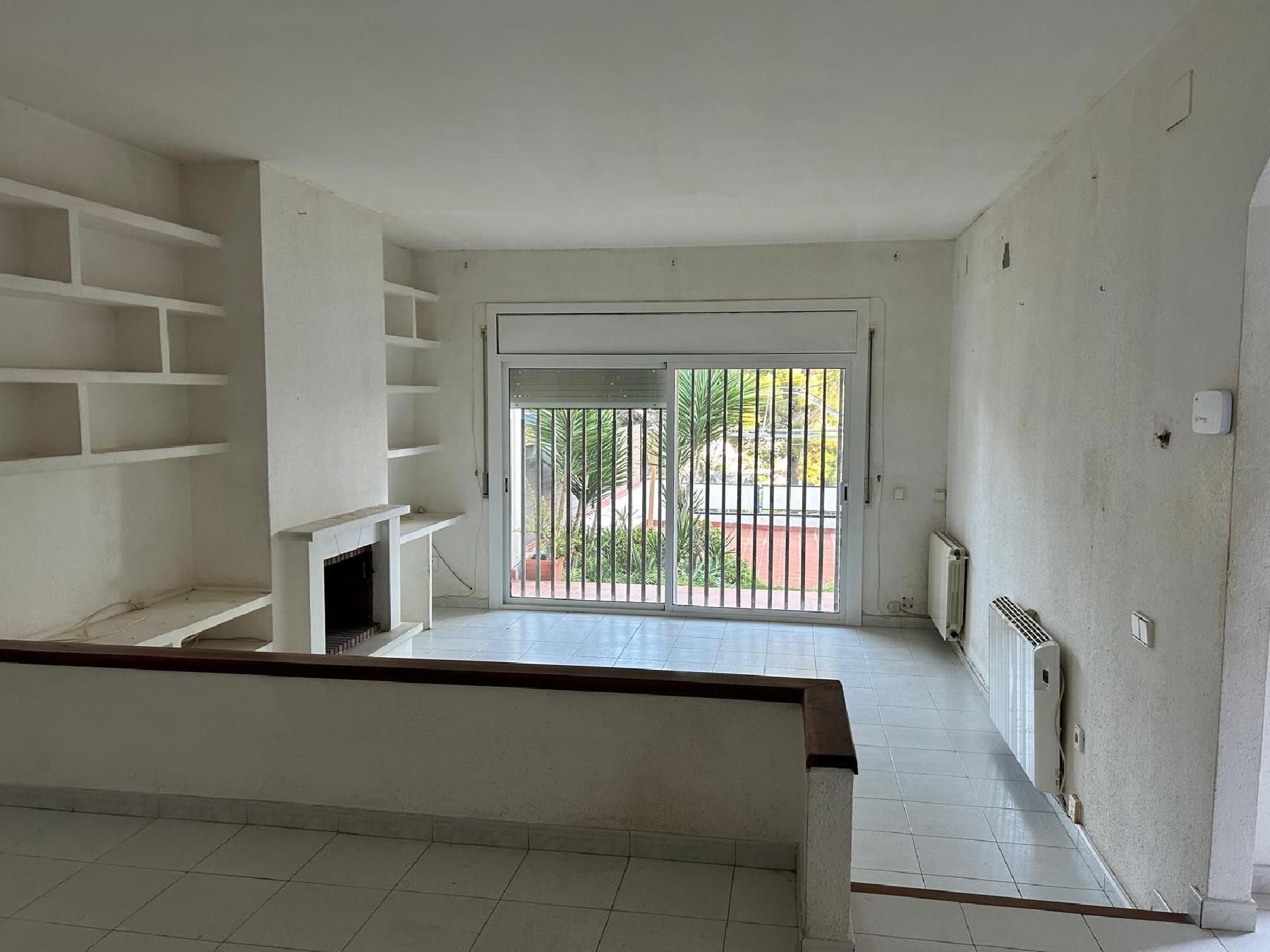 Sala d'estar de Casa o xalet en venda en Calafell amb Terrassa i Traster