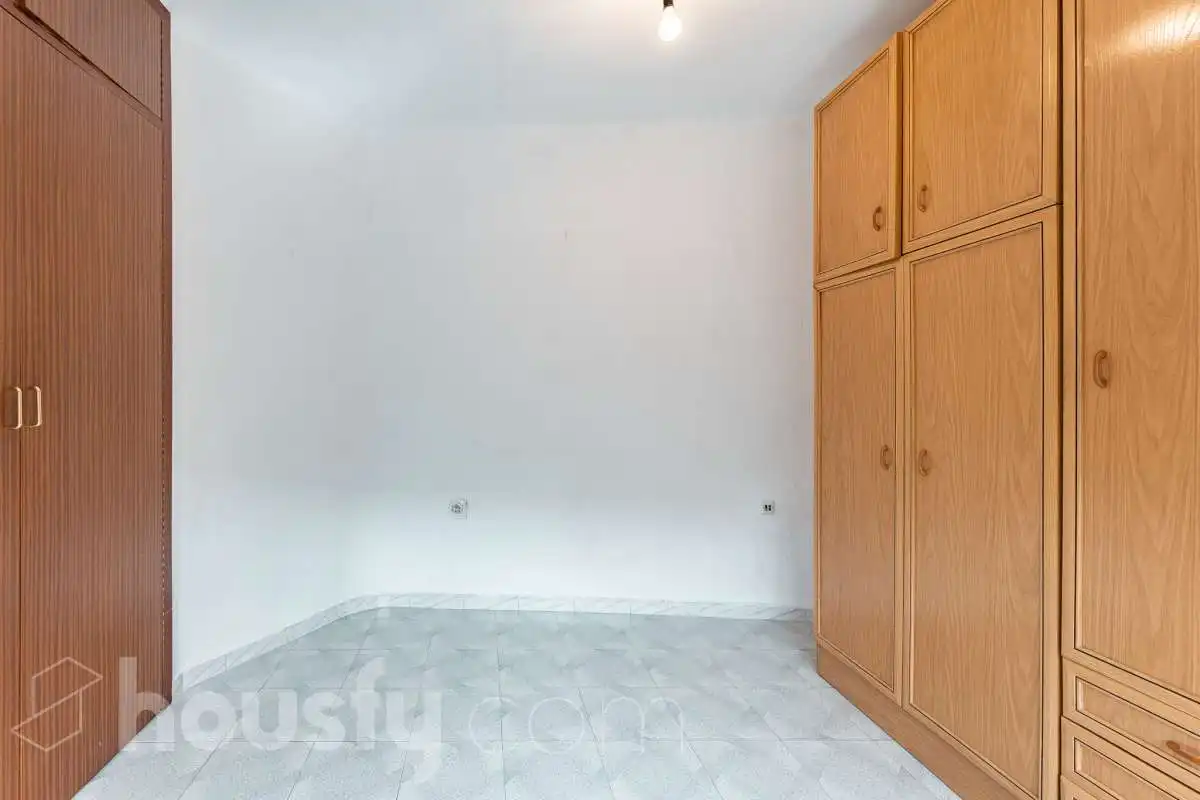 Bedroom of Flat for sale in Cornellà de Llobregat  with Air Conditioner
