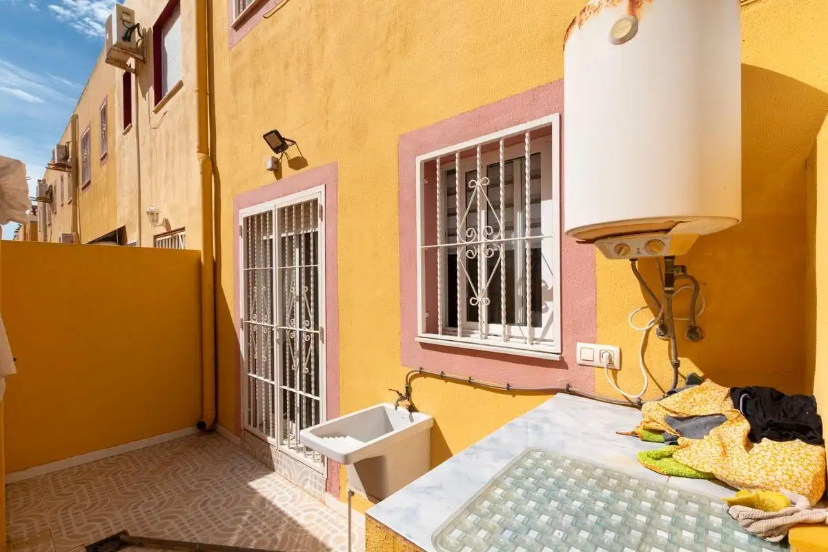 Terrassa de Casa adosada en venda en Orihuela amb Jardí privat, Terrassa i Piscina comunitària