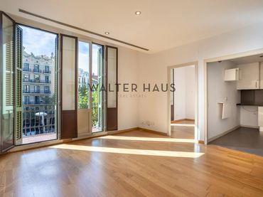 Wohnung mit Balkon zum Verkauf in Carrer d'Aribau