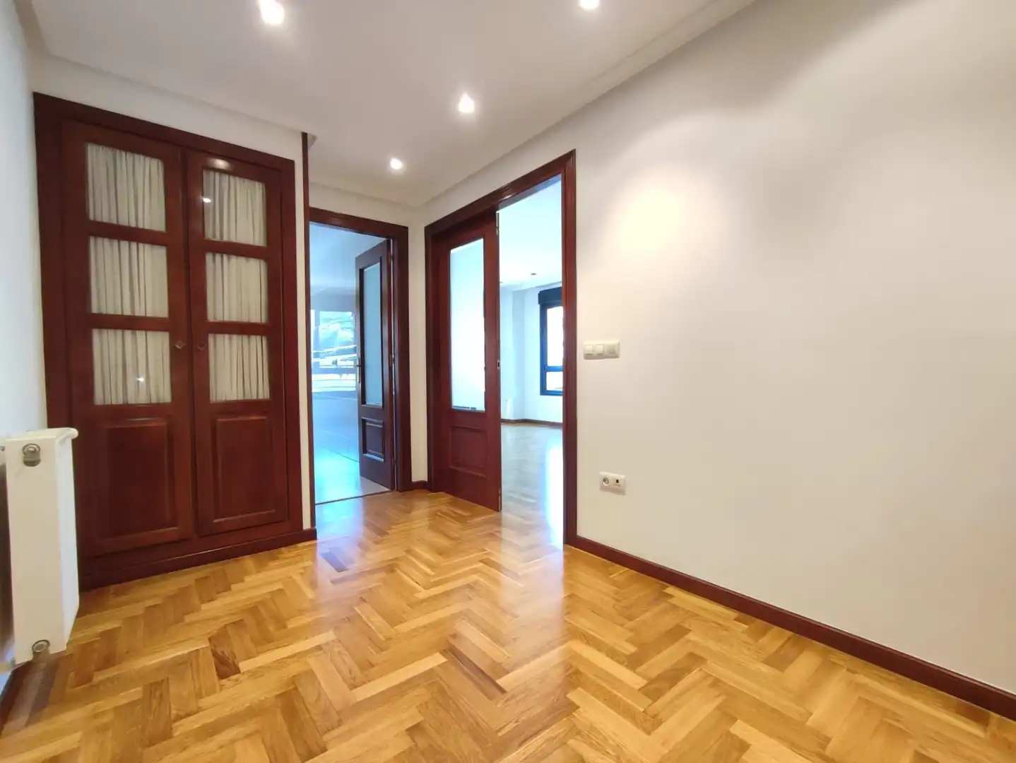 Piso de alquiler en Gijón  con Calefacción, Parquet y Terraza