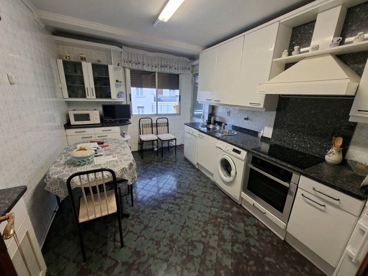 Cuina de Pis en venda en Vitoria - Gasteiz amb Calefacció, Parquet i Terrassa