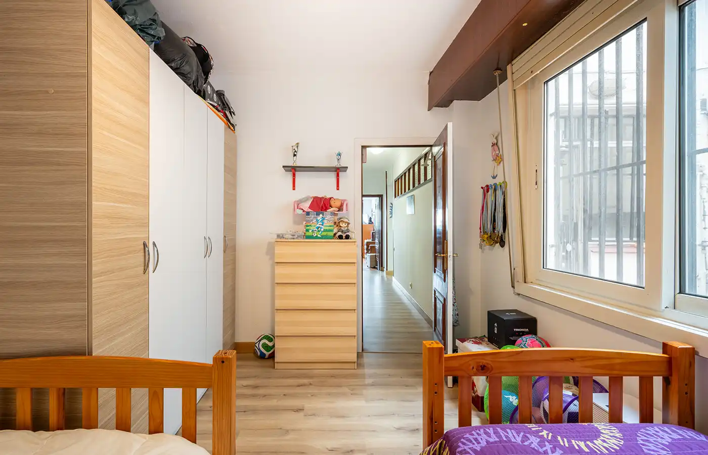 Schlafzimmer von Wohnung zum Verkauf in A Coruña Capital  mit Parkett, Möbliert und Ofen