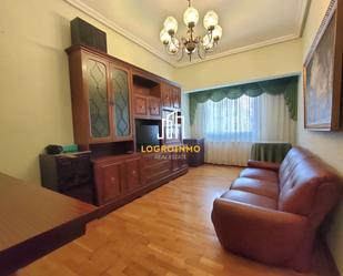 Sala d'estar de Pis en venda en  Logroño amb Calefacció, Parquet i Moblat