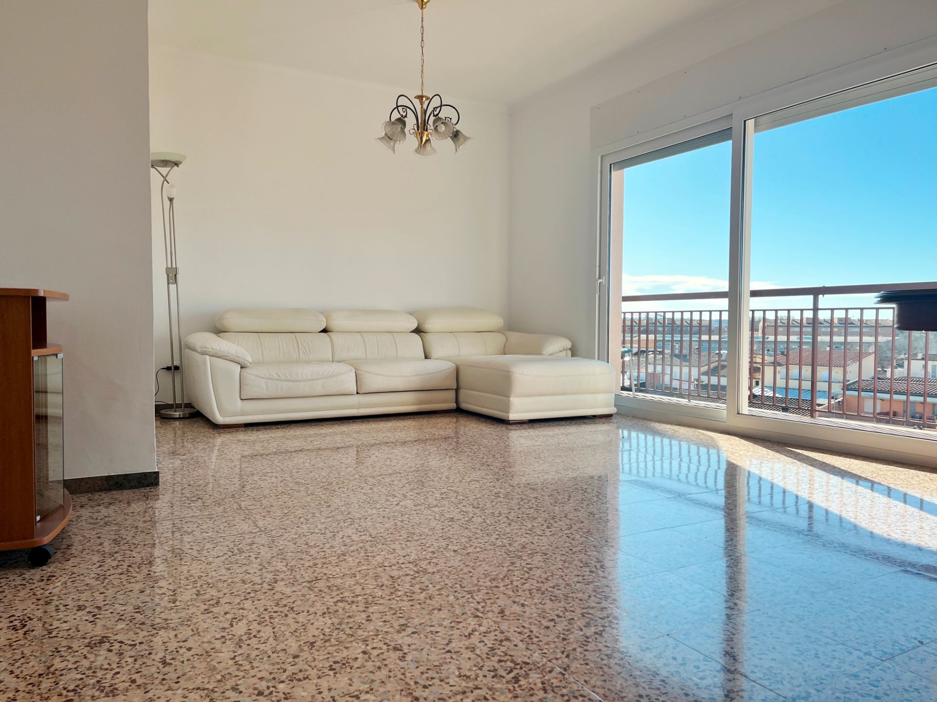 Sala de estar de Piso de alquiler en Girona Capital con Aire acondicionado, Calefacción y Horno