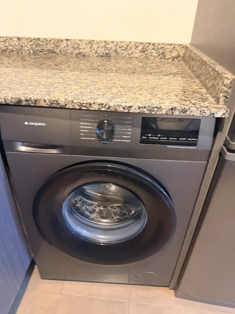 Piso con balcón en venta en Calle de Emilio de Mier 1, imagen 18