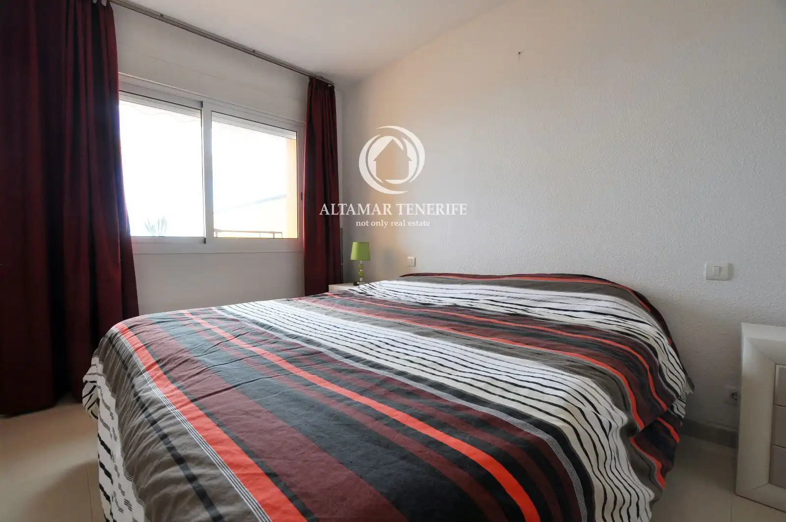Dormitori de Apartament de lloguer en Adeje amb Terrassa, Traster i Piscina