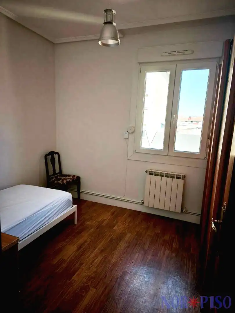 Bedroom of Flat for rent in Bilbao   with Heating, Terrace and Furnished