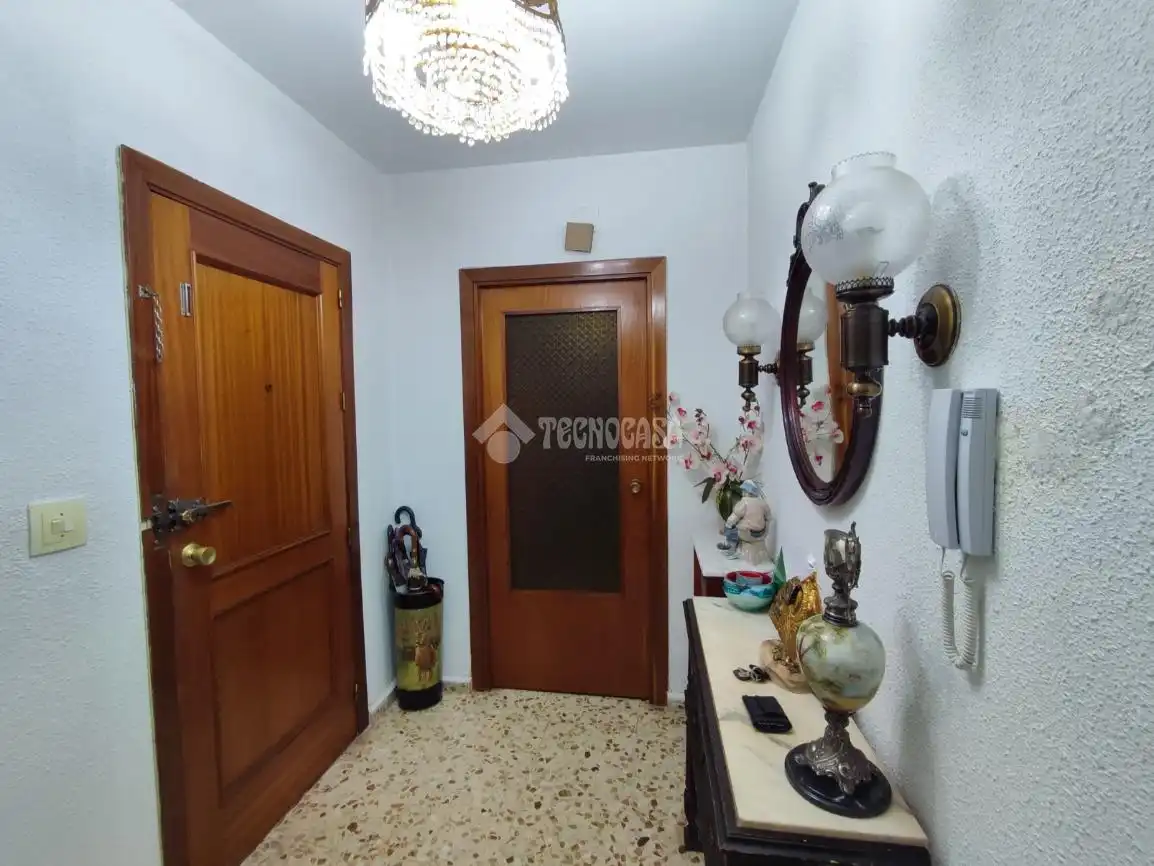Flat with terrace for sale in Centro ciudad, imagen 2
