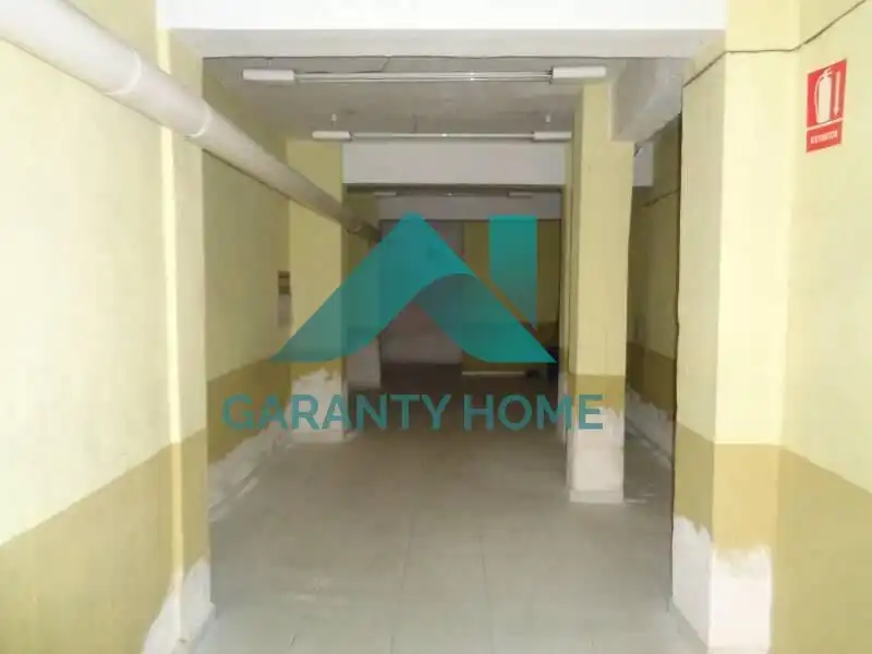 Business premises to rent in Casco Antiguo, imagen 2
