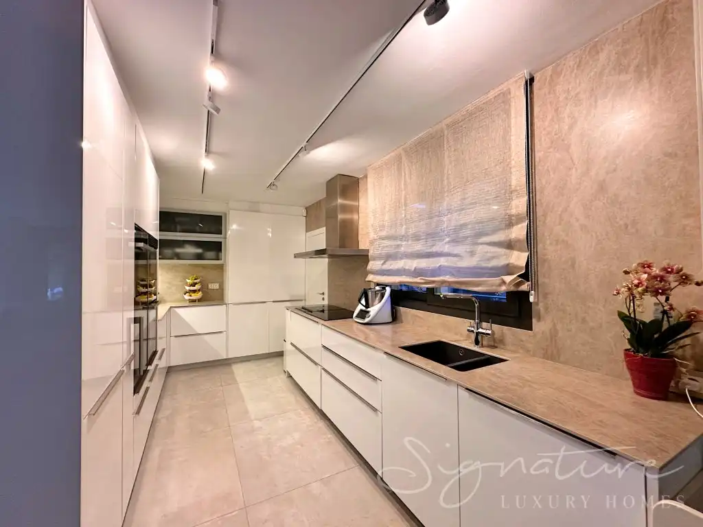 Cocina de Casa o chalet de alquiler en Sant Cugat del Vallès con Aire acondicionado, Calefacción y Jardín privado