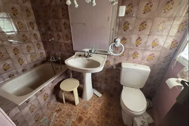 Bathroom of Detached homes for sale in Ráfales