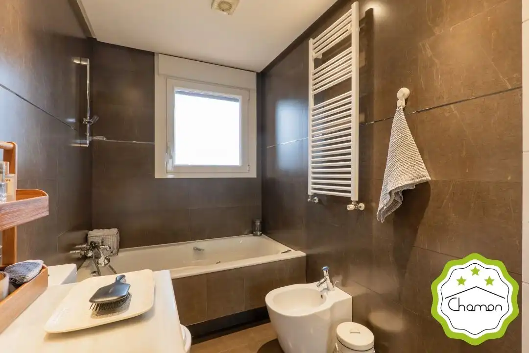 Baño de Casa adosada en venta en Bilbao  con Calefacción, Jardín privado y Terraza