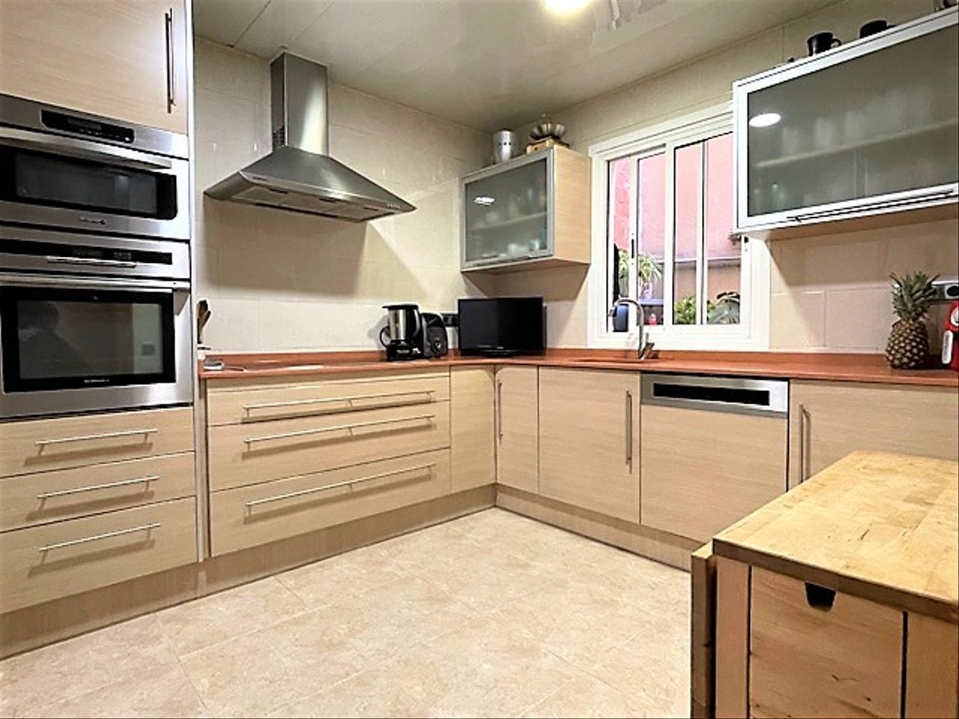 Kitchen of House or chalet for sale in Sant Boi de Llobregat  with Air Conditioner, Terrace and Storage room