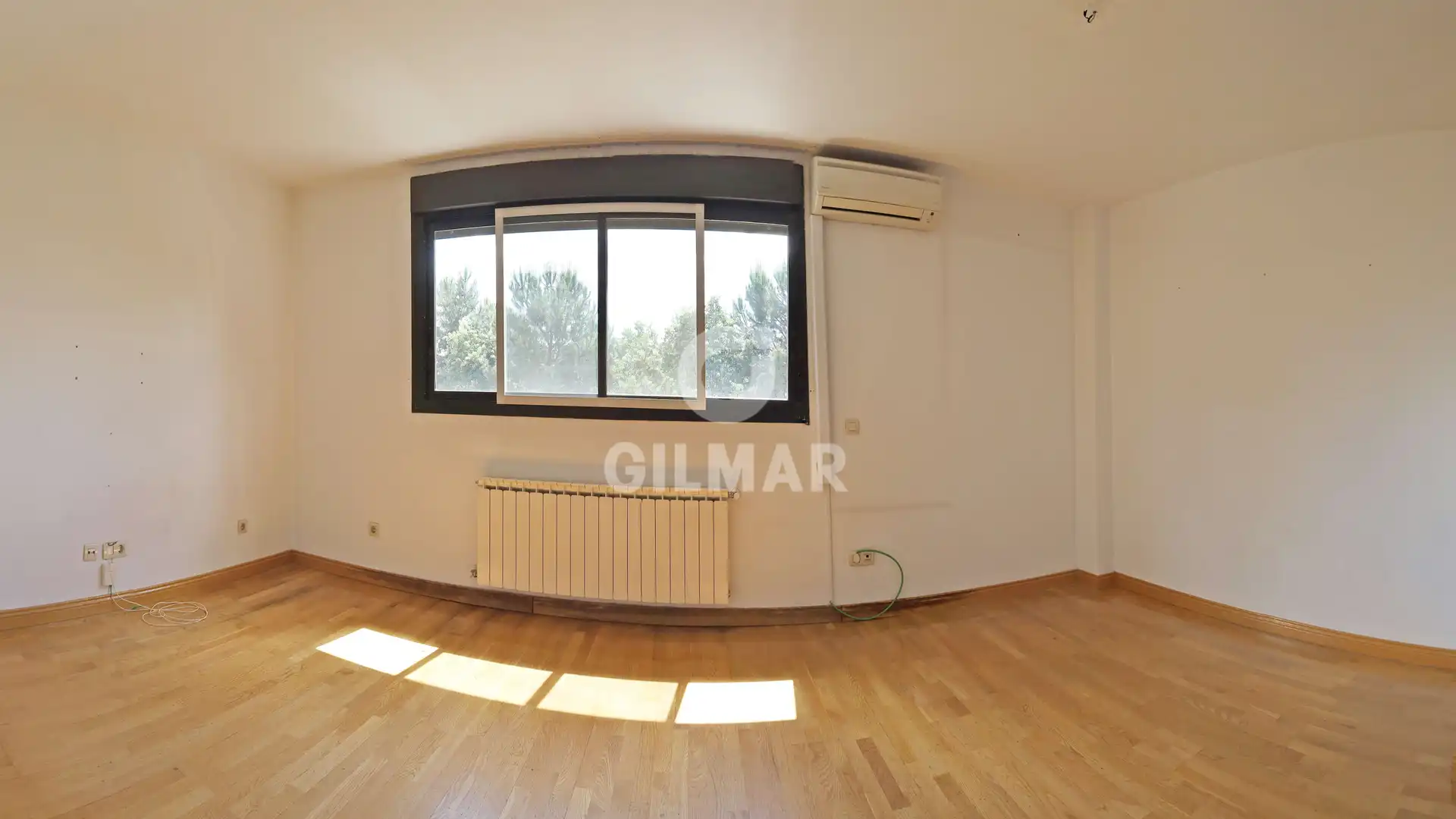 Bedroom of Flat for sale in Madrid  with Heating, Private garden and Storage room