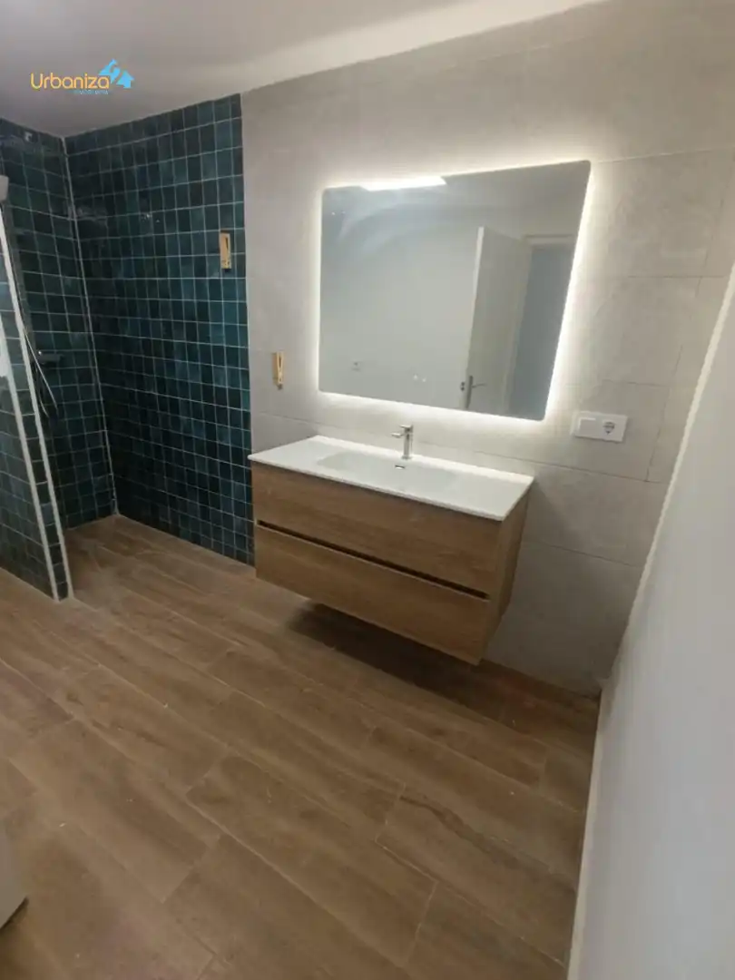 Chalet con piscina en venta en Urbanizacion BOTOA, imagen 3