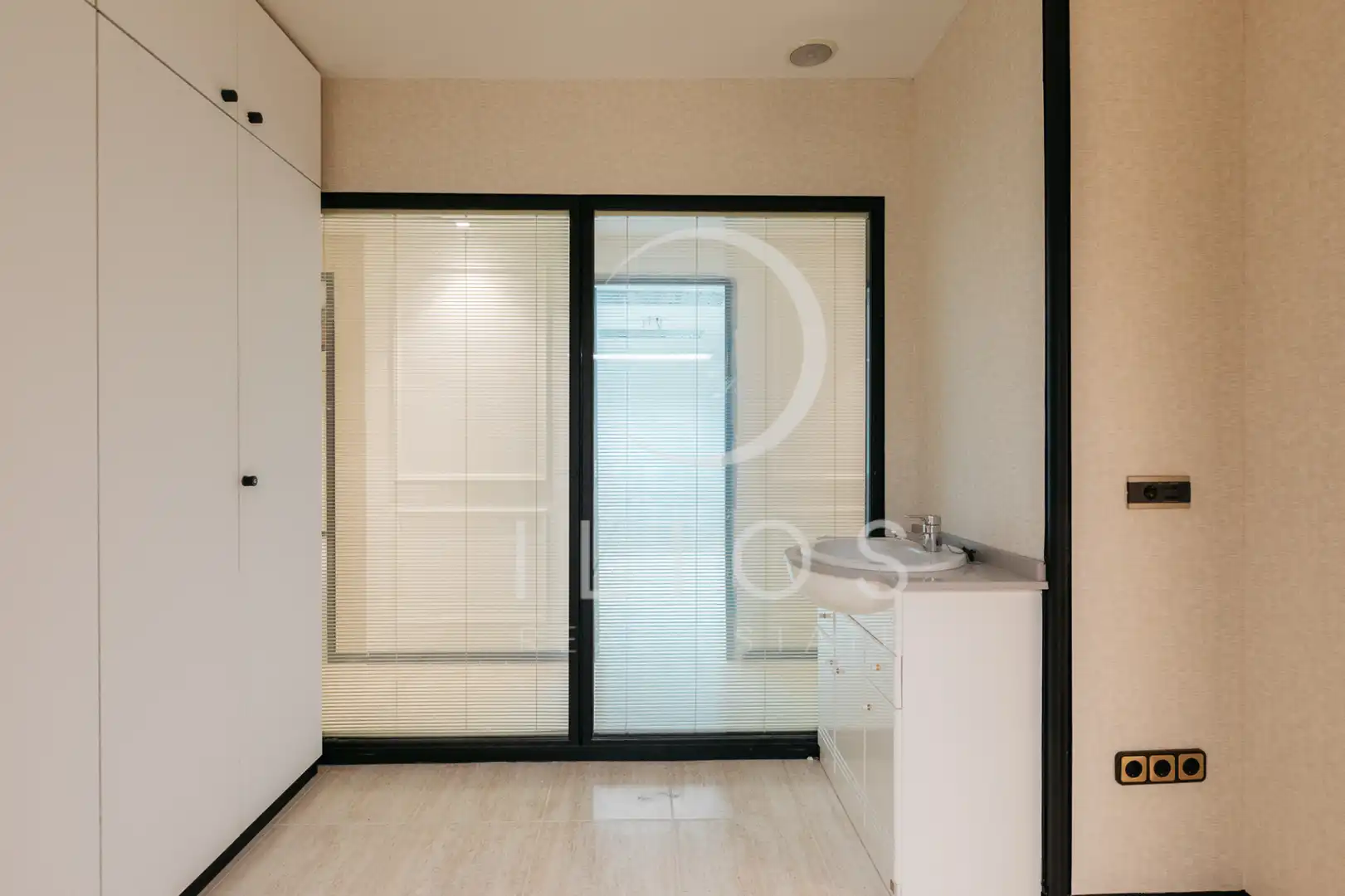 Oficina en venta en Valencia con Aire acondicionado y Balcón