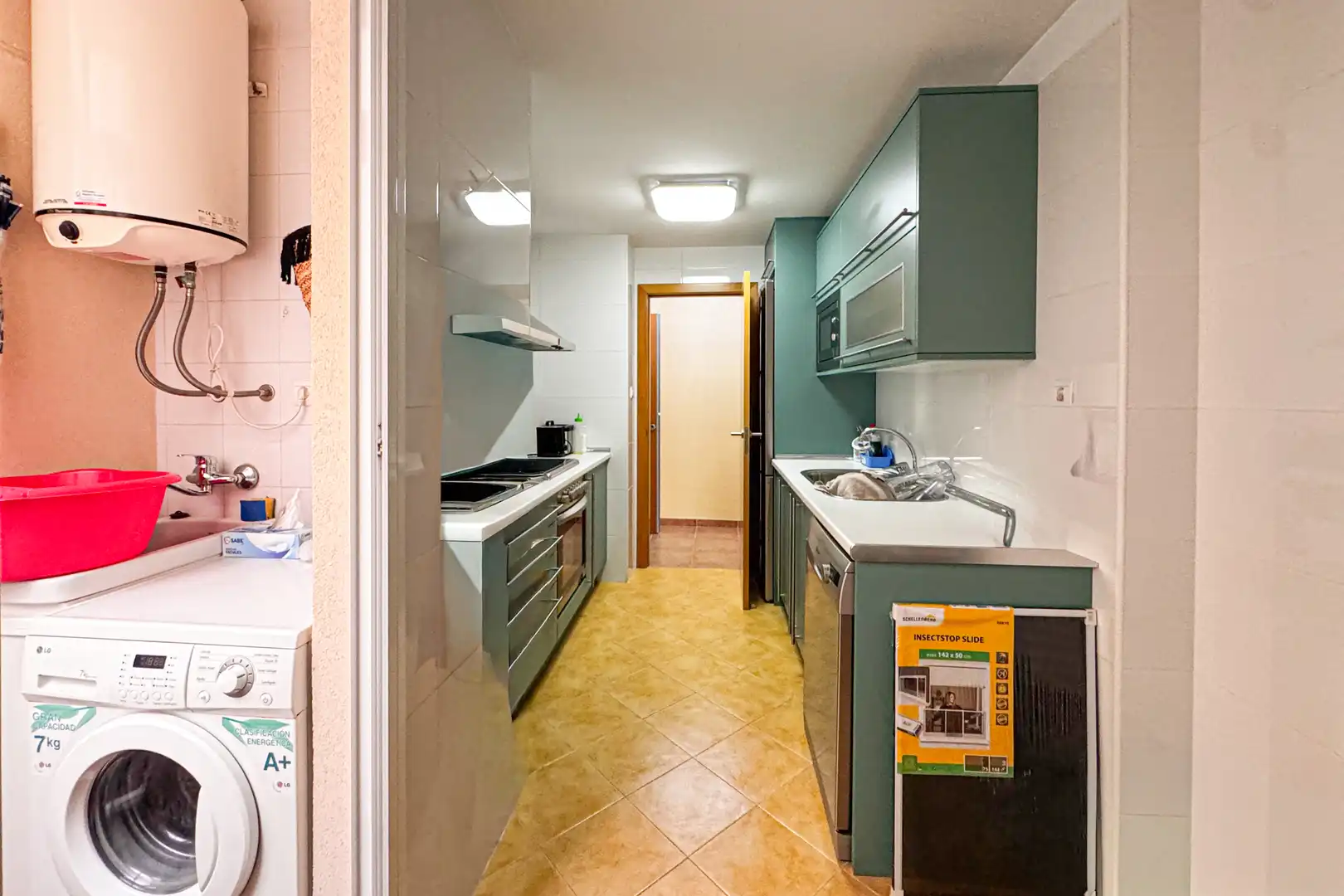 Cocina de Piso en venta en Roquetas de Mar con Terraza y Piscina