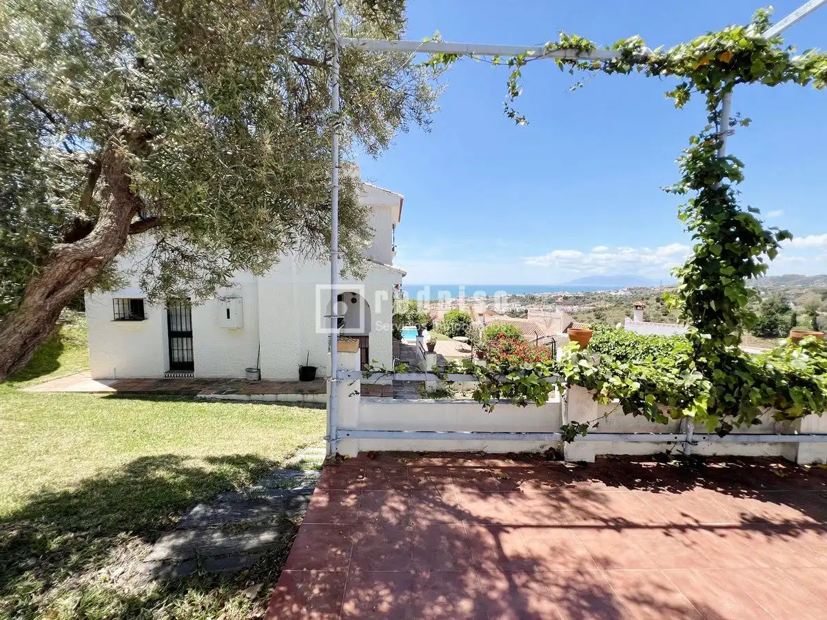 Vista exterior de Casa o chalet en venta en Vélez-Málaga