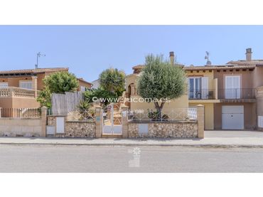 Detached house with garden for sale in Cala Magrana - Cala Anguila - Cala Mendia