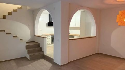 Foto 2 de Casa adosada en venta en Carrer del Montdúver, 8, Plaza Elíptica - República Argentina, Gandia