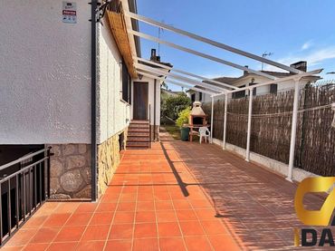 Casa amb jardí en venda a Carranque