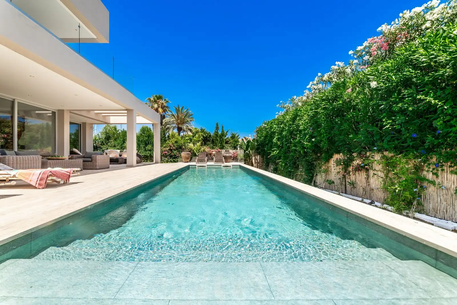 Chalet con piscina en venta en Avenida Marqués del Duero 82, imagen 24