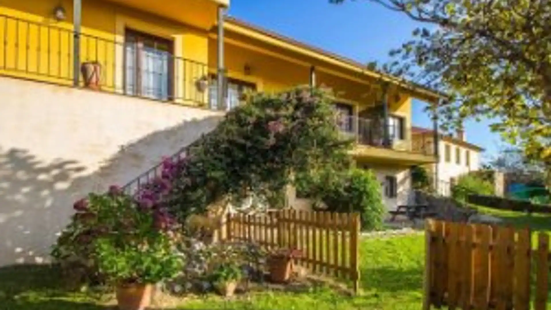 Vista exterior de Casa o chalet en venta en Cudillero con Aire acondicionado, Calefacción y Jardín privado