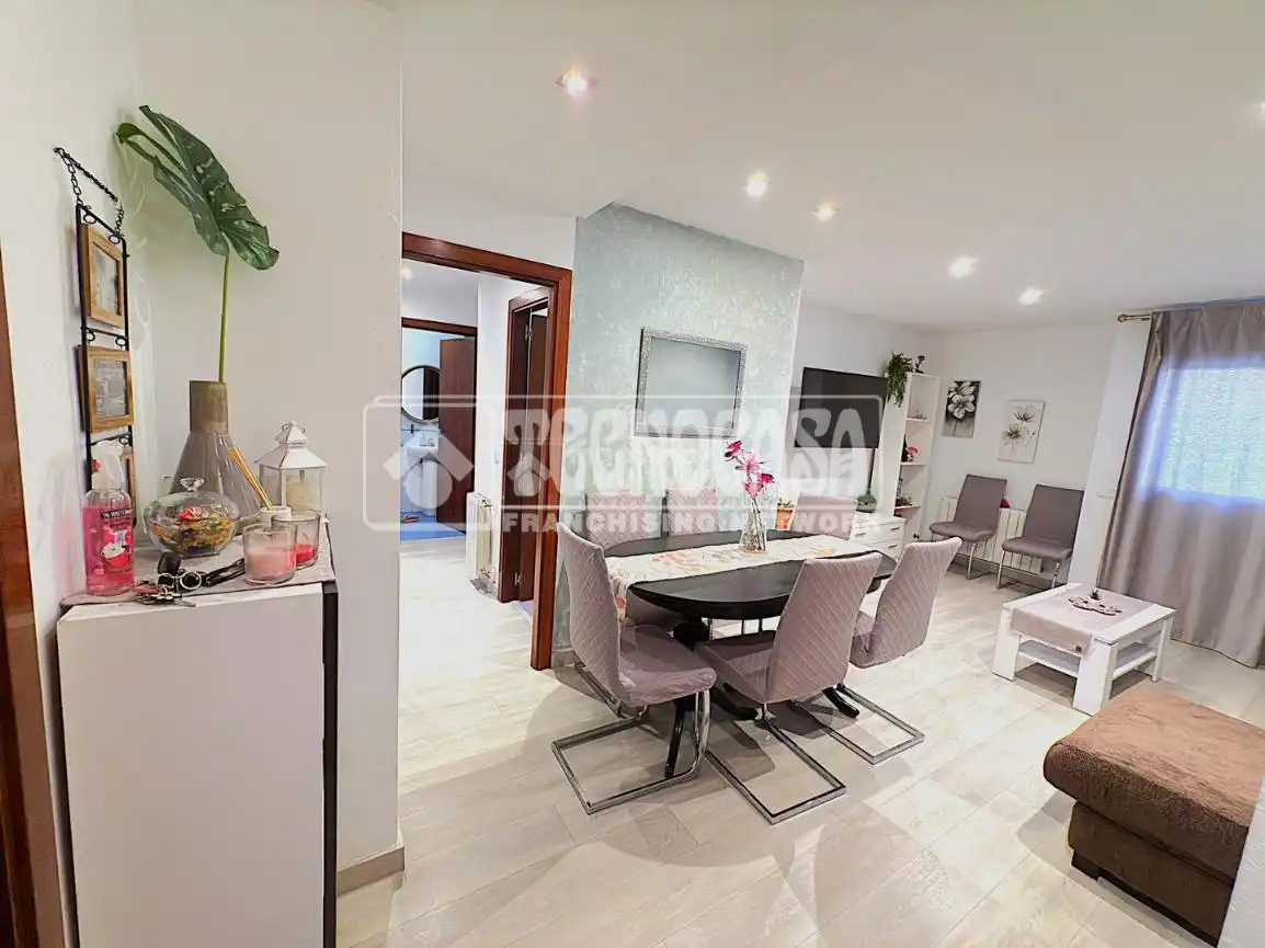 Comedor de Piso en venta en Cuenca con Calefacción, Parquet y Terraza