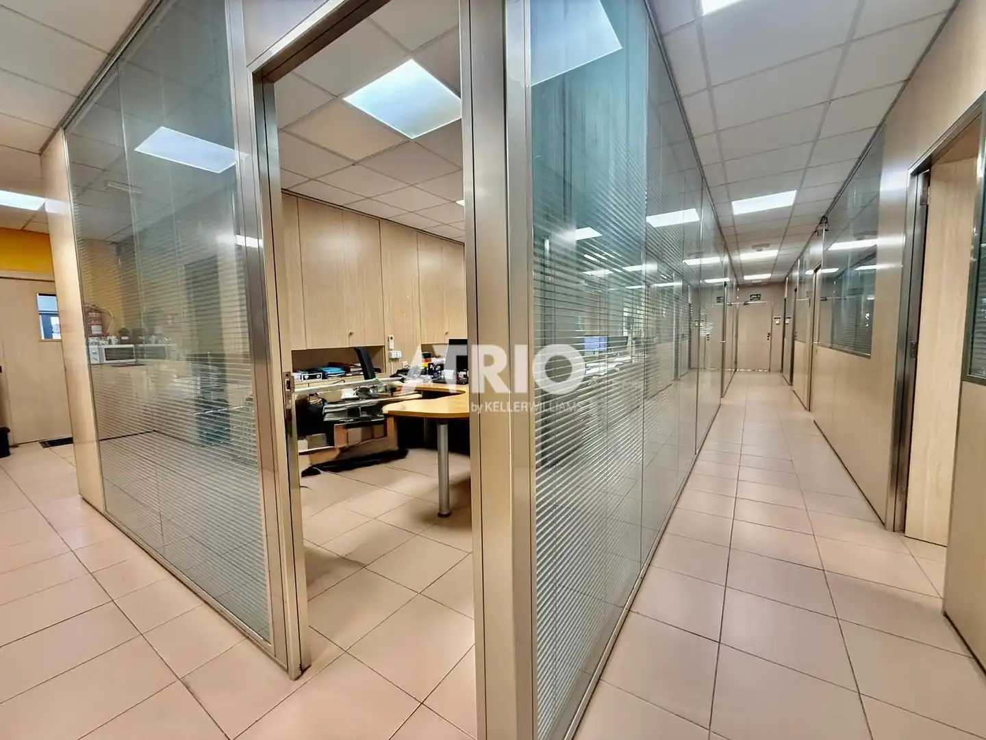 Local comercial en venda a Llevant, imagen 5