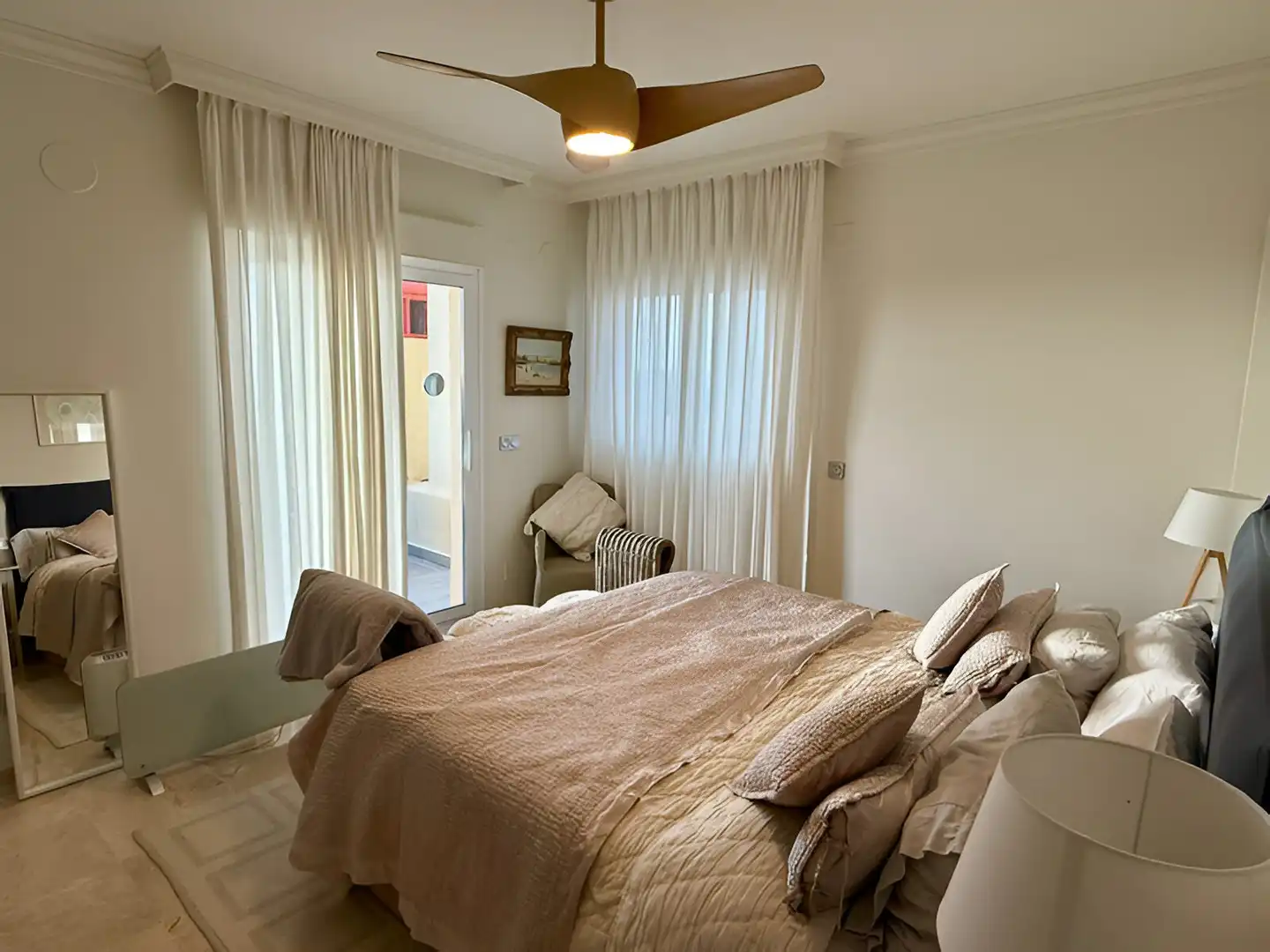 Habitación de Ático en venta en San Roque con Aire acondicionado, Terraza y Trastero