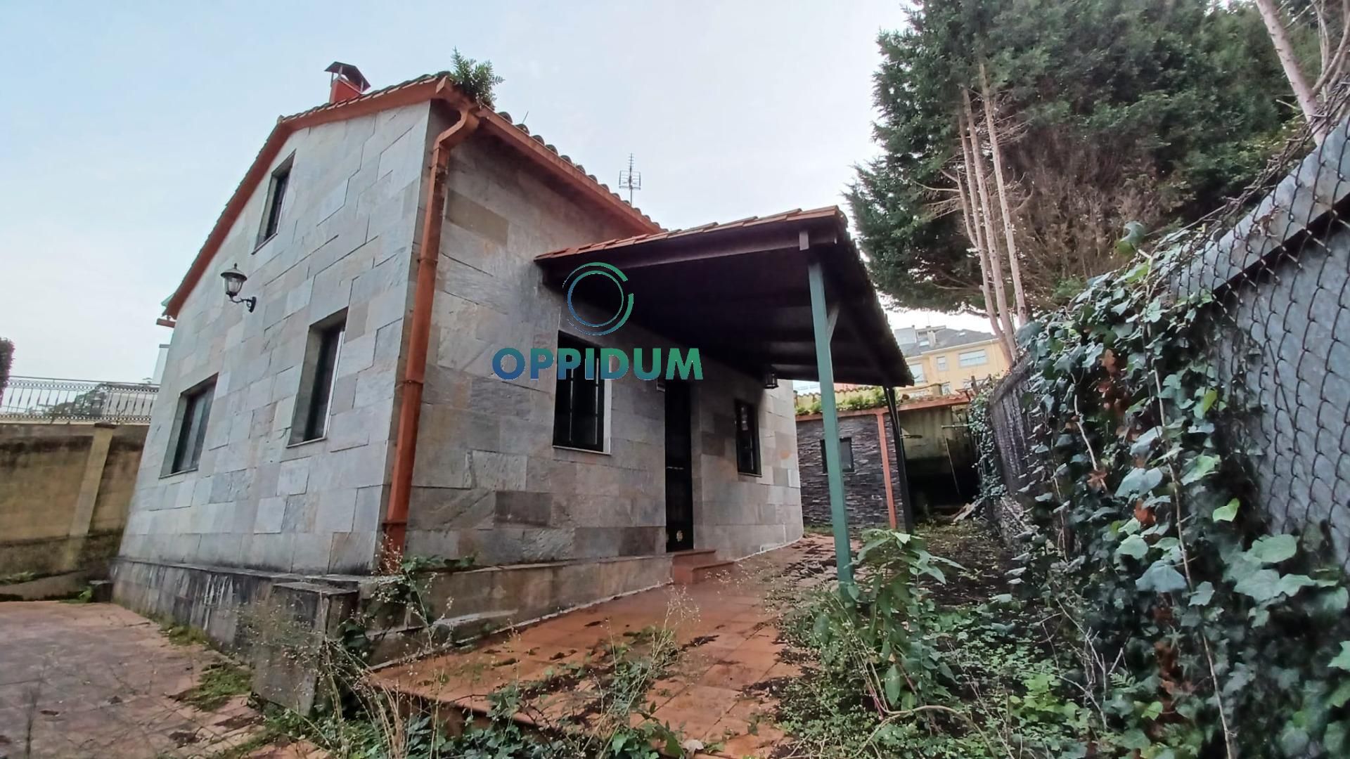 Vista exterior de Casa o xalet en venda en Betanzos amb Jardí privat, Traster i Balcó