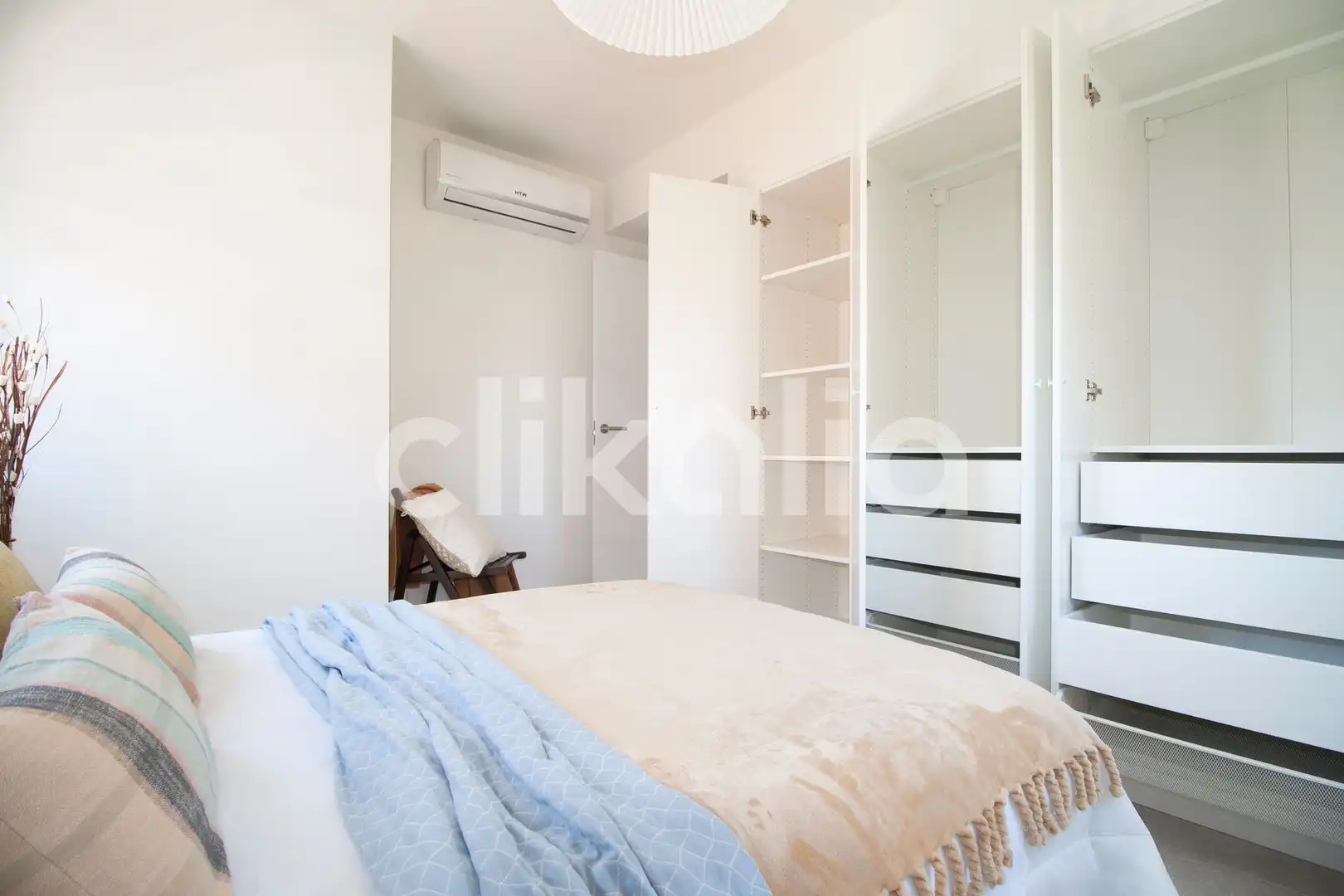 Schlafzimmer von Wohnung zum Verkauf in Torremolinos mit Klimaanlage, Privatgarten und Terrasse