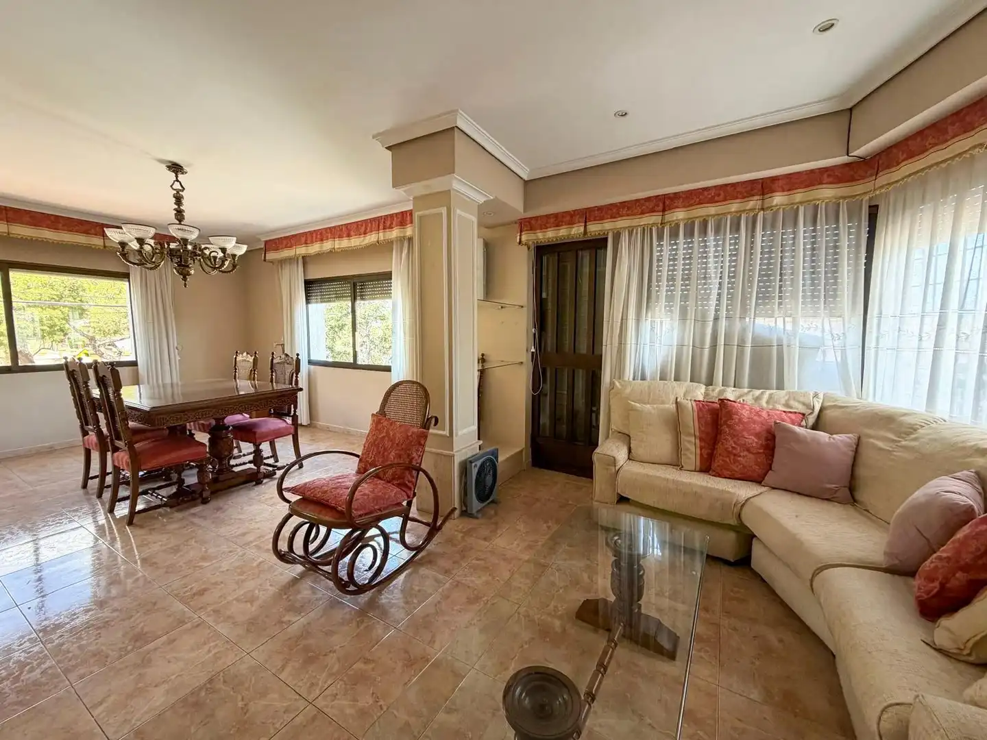 Sala de estar de Casa o chalet en venta en Torrent con Aire acondicionado, Jardín privado y Terraza