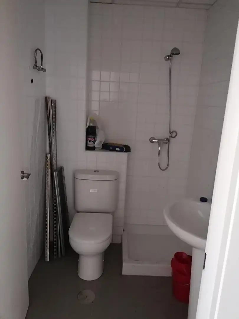 Baño de Oficina de alquiler en Los Alcázares