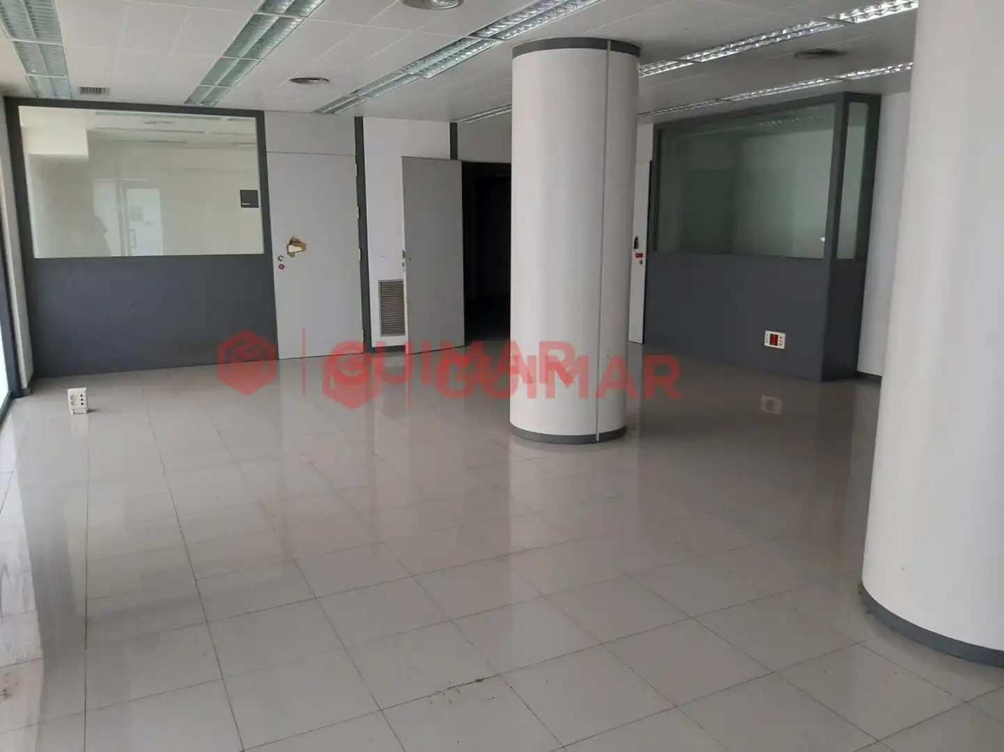 Local en venta en Sant Joan Despí - AVENIDA DE LES FLORS, El Centre