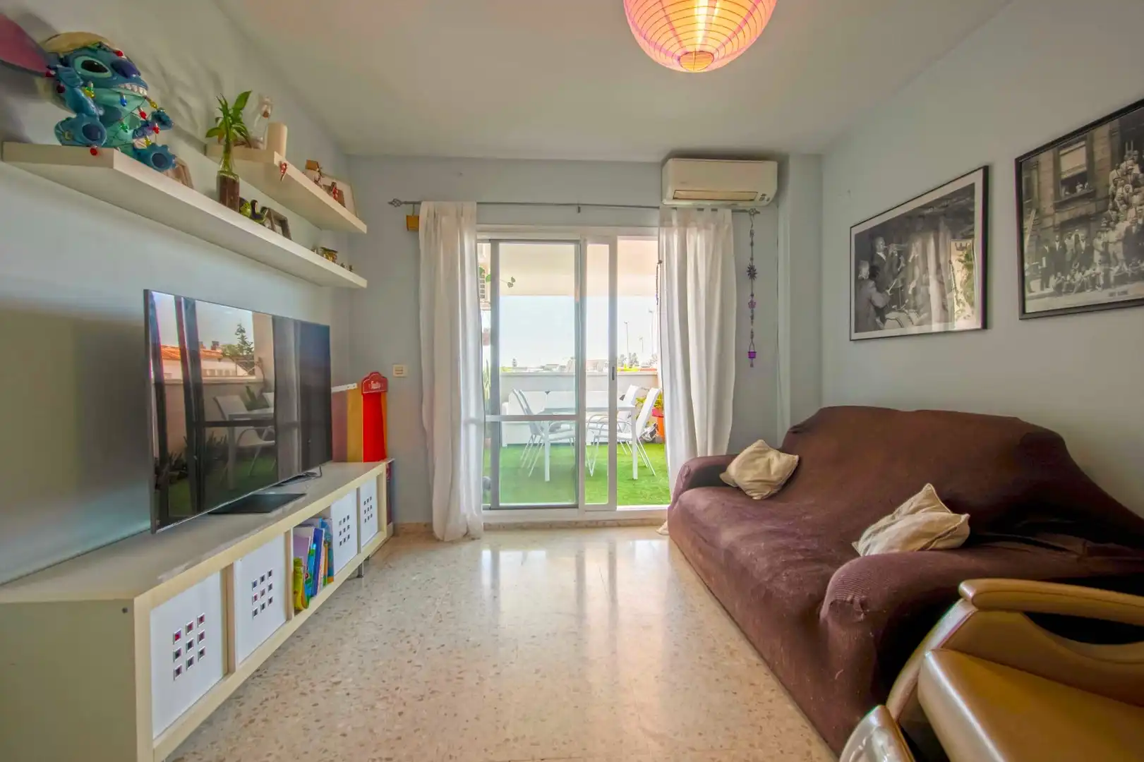 Wohnzimmer von Wohnung zum Verkauf in Almensilla mit Klimaanlage, Privatgarten und Terrasse