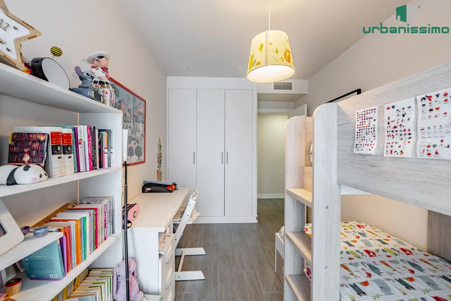Bedroom of Flat for sale in Madrid  with Air Conditioner, Terrace and Storage room