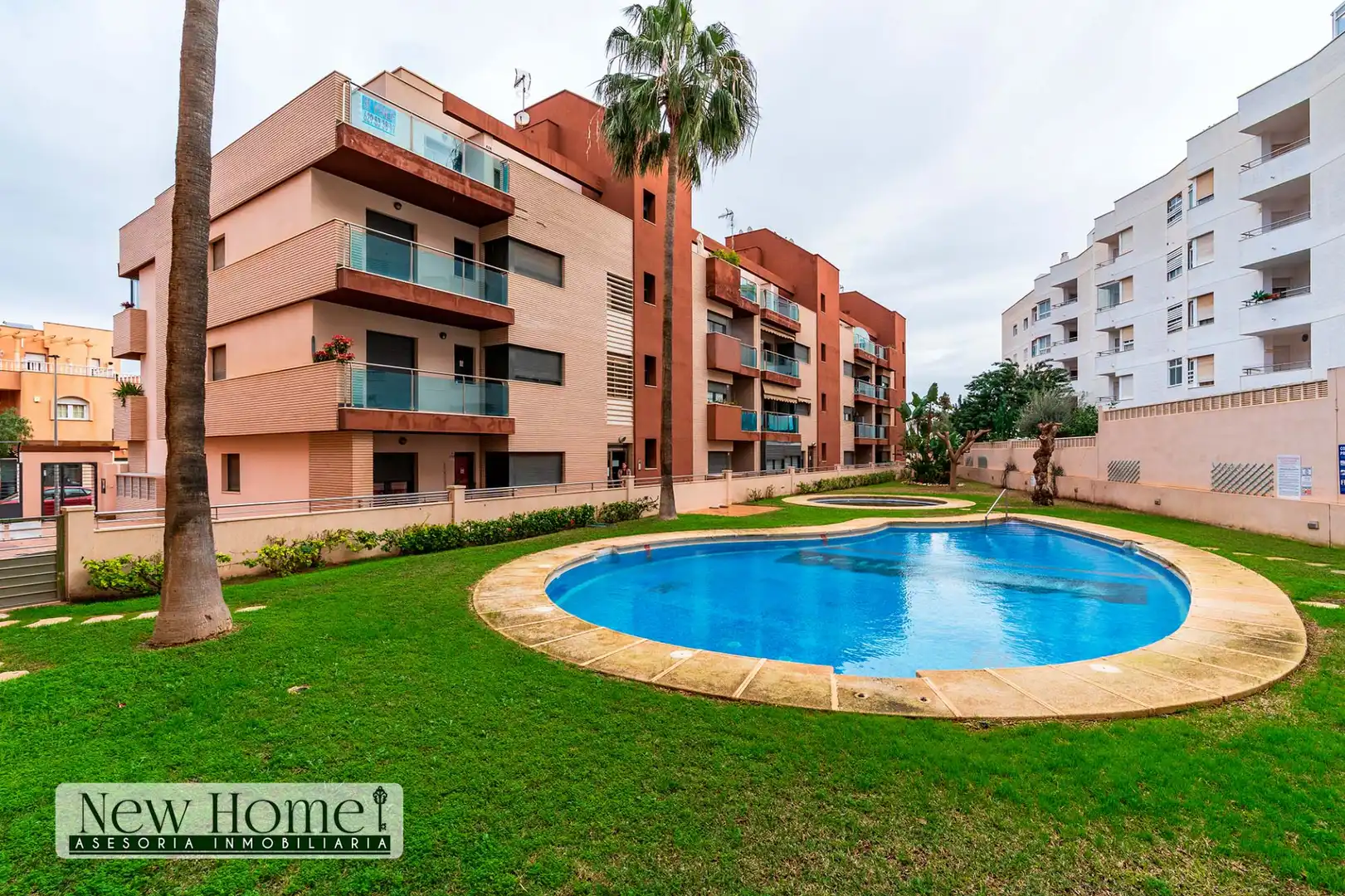 Swimming pool of Attic for sale in Roquetas de Mar  with Terrace, Swimming Pool and Furnished