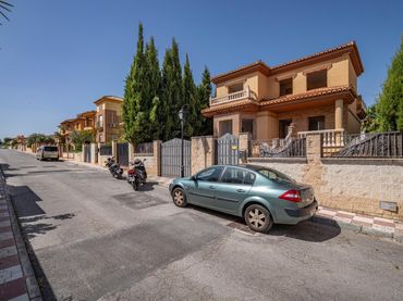Villa avec balcon à vendre à VIDES (VENT)