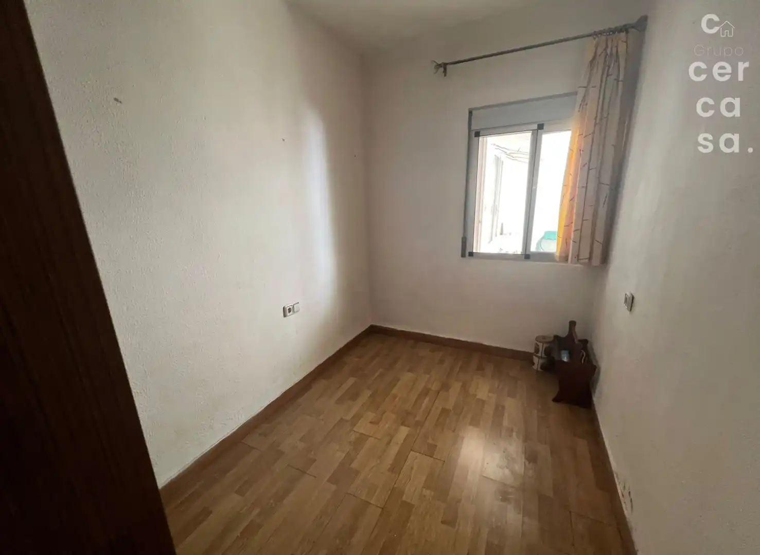 Bedroom of Flat for sale in Valencia  with Terrace and Storage room