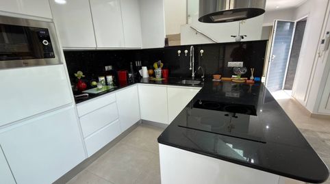 Moderna villa con piscina privada y espectaculares vistas a las montantildeas en BenijoacutefarSituada en una excelente zona de Be, imagen 2