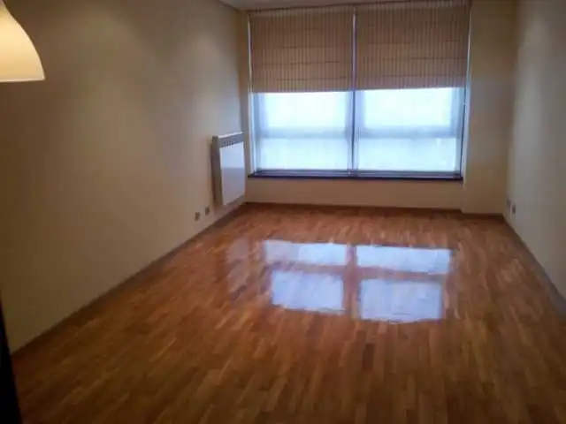 Pis de lloguer en Oviedo  amb Calefacció, Parquet i Traster