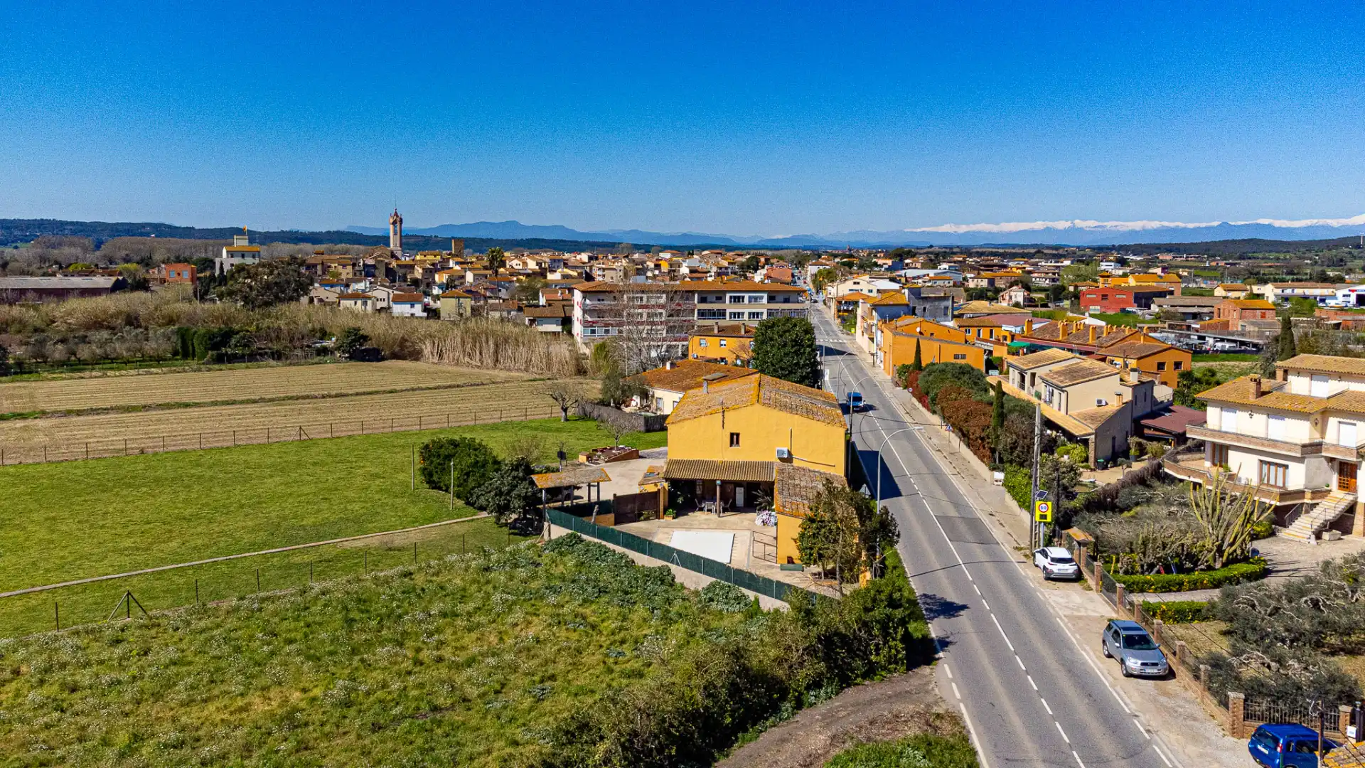 Vista exterior de Casa o chalet en venta en Verges con Aire acondicionado, Jardín privado y Piscina