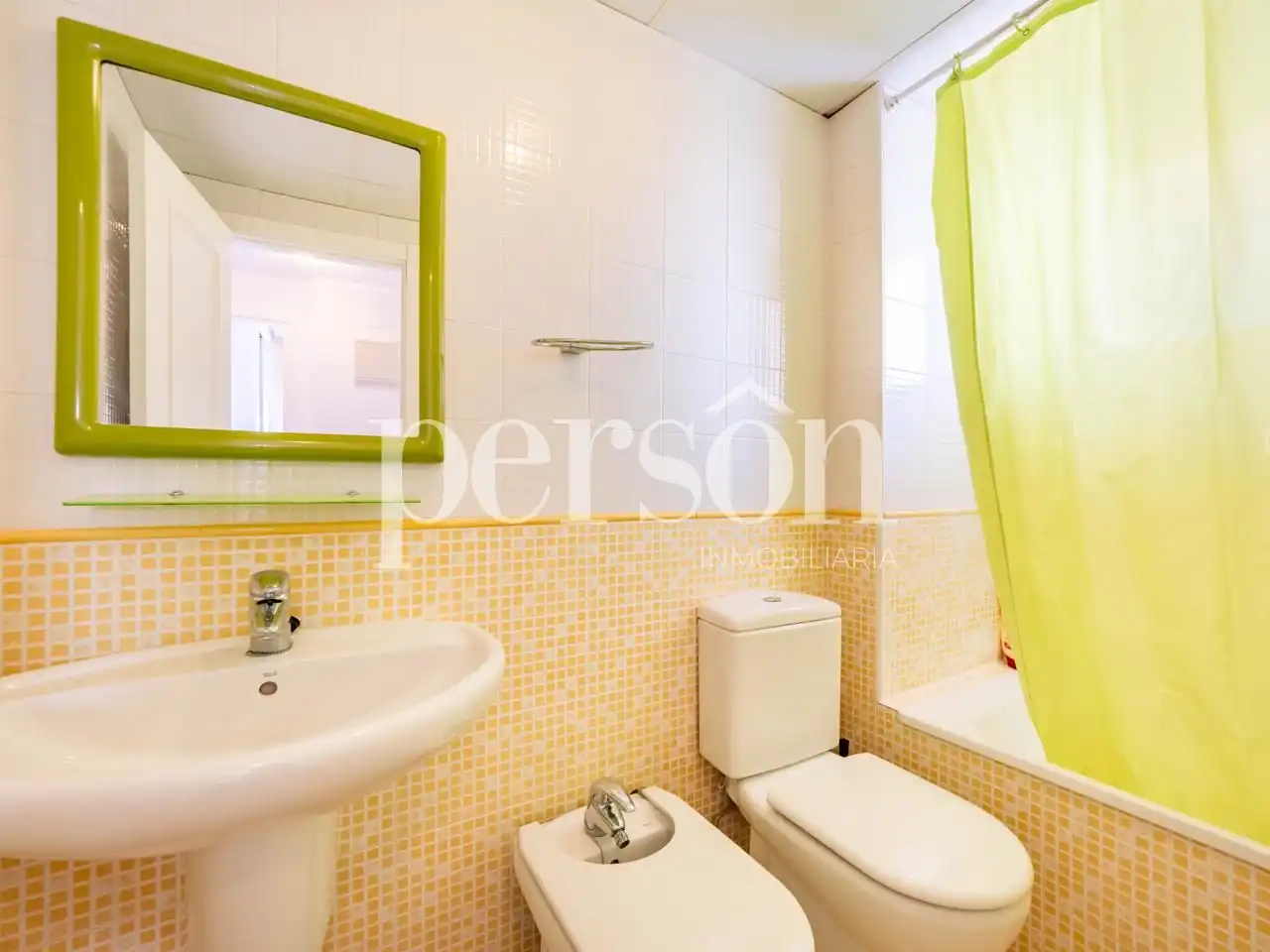 Badezimmer von Wohnung zum Verkauf in Moncofa mit Klimaanlage, Heizung und Terrasse