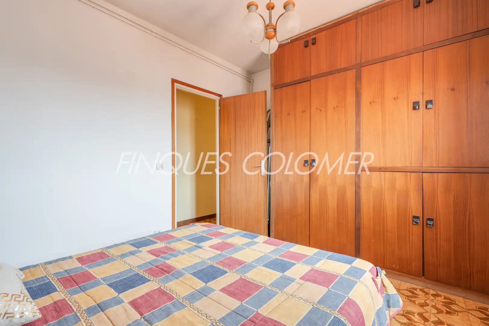 Habitación de Ático en venta en Rubí con Calefacción, Terraza y Horno