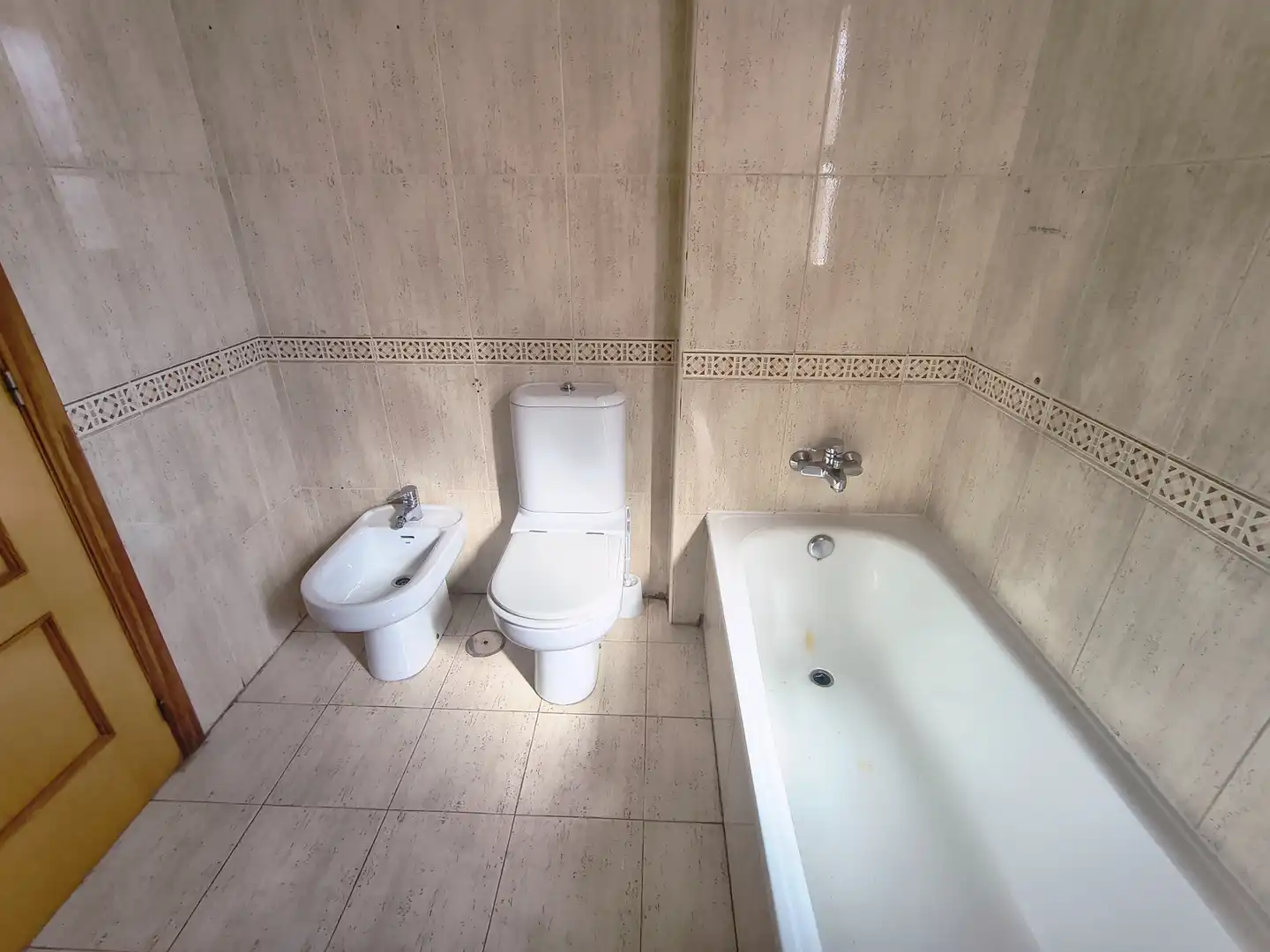 Bany de Pis en venda en Alicante / Alacant amb Terrassa, Traster i Piscina comunitària